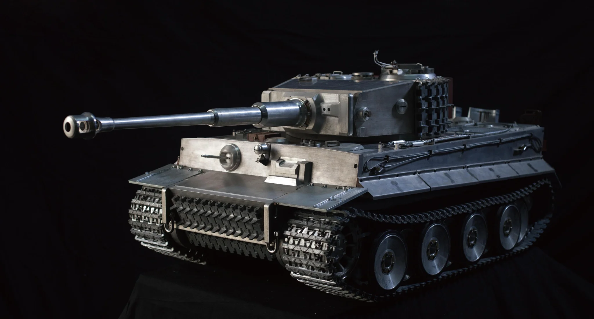 Metalbox - Precision Metal Tank Models